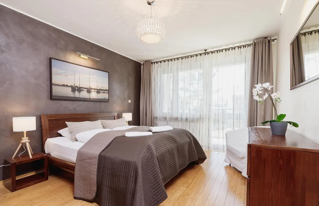 Apartments Obopolna Cracow By Noclegi Renters-1