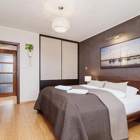 Apartments Obopolna Cracow By Noclegi Renters-3